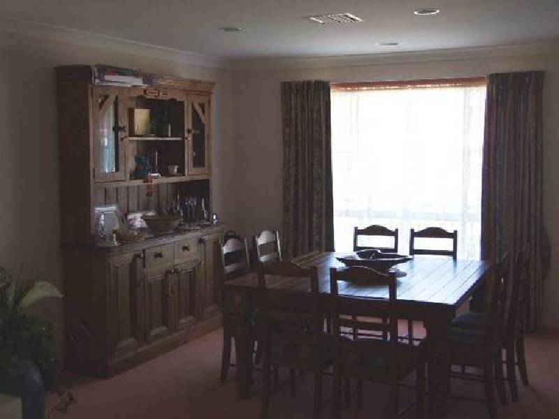 21 Glenburnie Close, Parkes NSW 2870