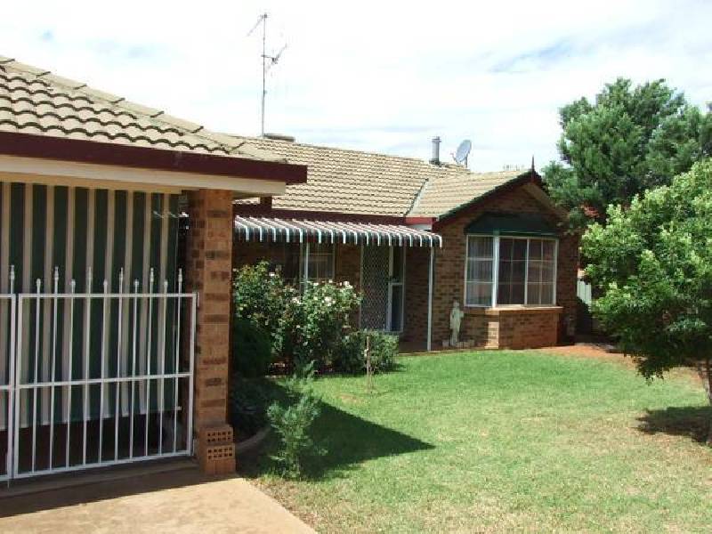 21 Danilenko Street, Parkes NSW 2870