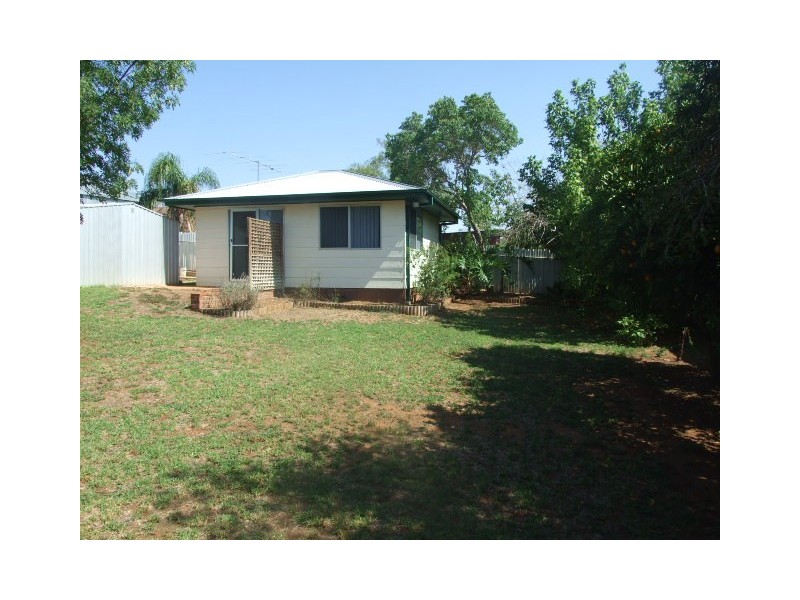34 Evans Parade, Parkes NSW 2870