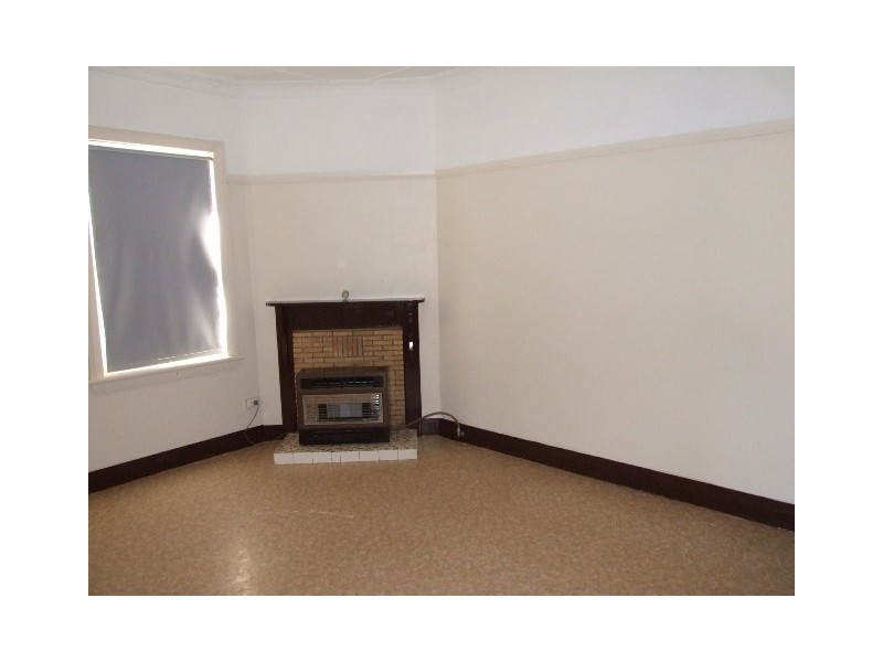 51 Woodward Street, Parkes NSW 2870
