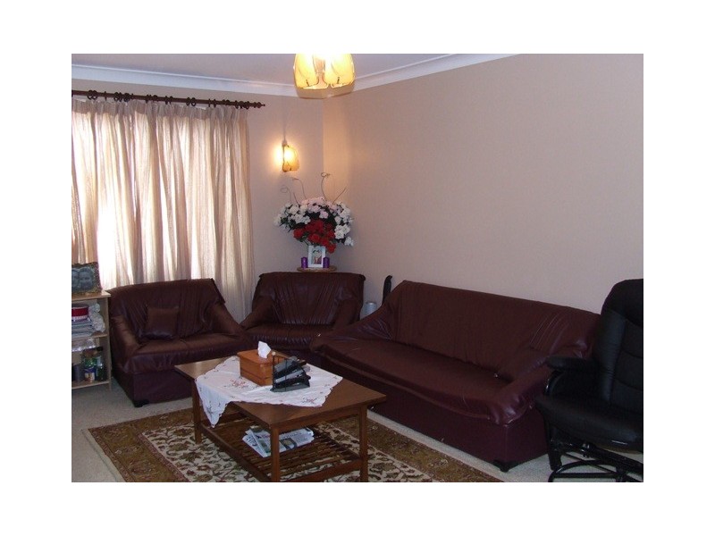 17 Lawson Street, Parkes NSW 2870