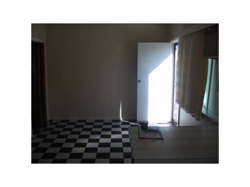 Wentworth Street, Parkes NSW 2870