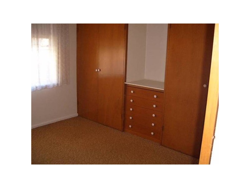 Wentworth Street, Parkes NSW 2870