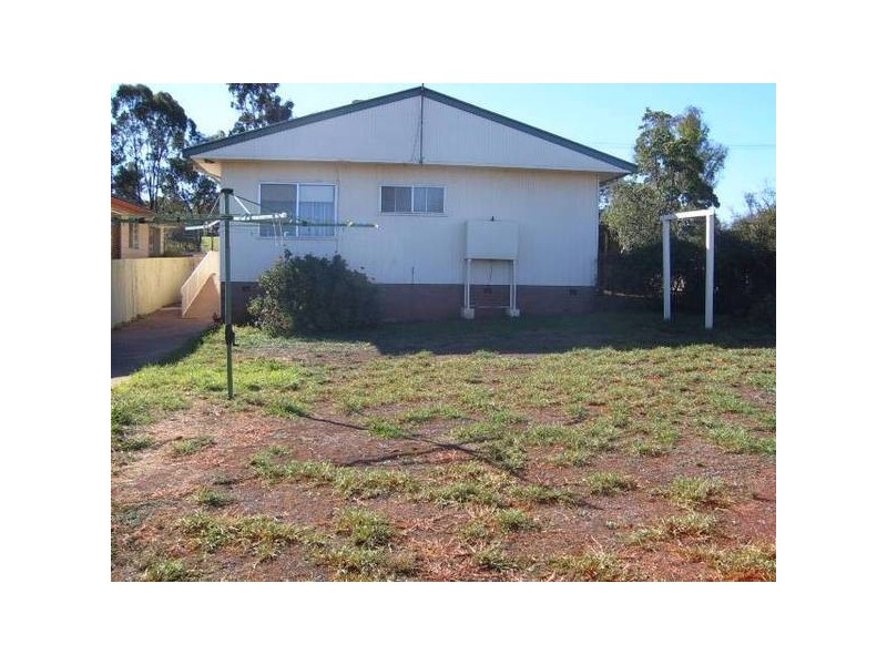 Wentworth Street, Parkes NSW 2870