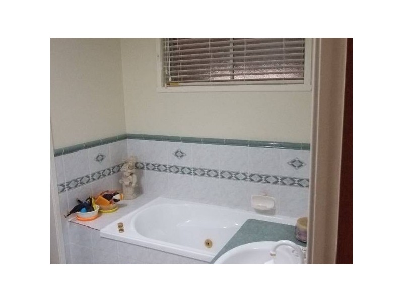 5 Lorking Street, Parkes NSW 2870