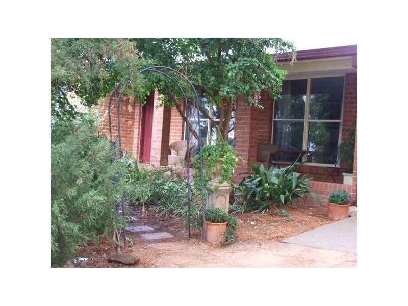 Mengarvie Road, Parkes NSW 2870
