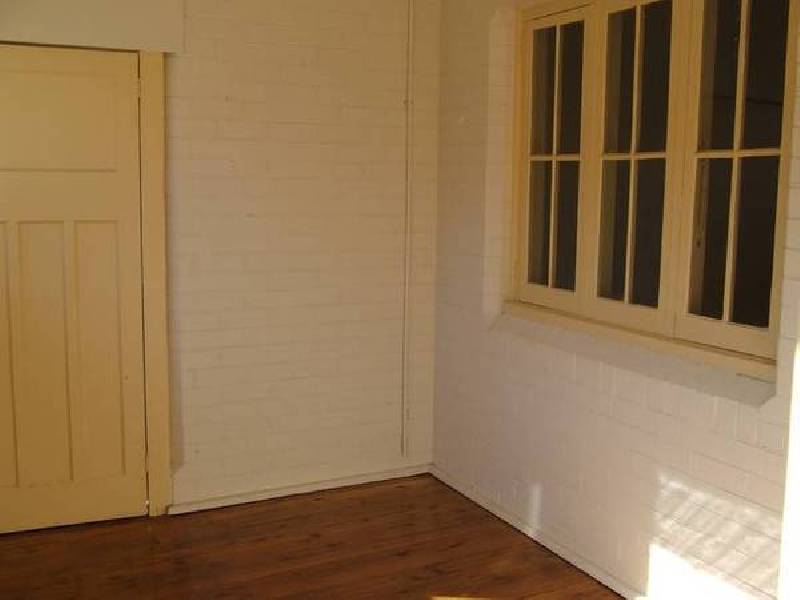 9 Cecile Street, Parkes NSW 2870