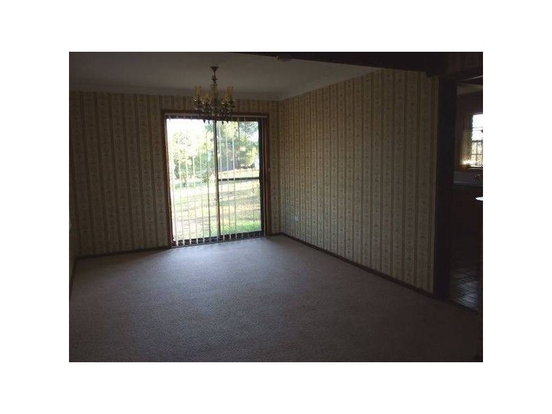 1 Hamilton Road, Parkes NSW 2870