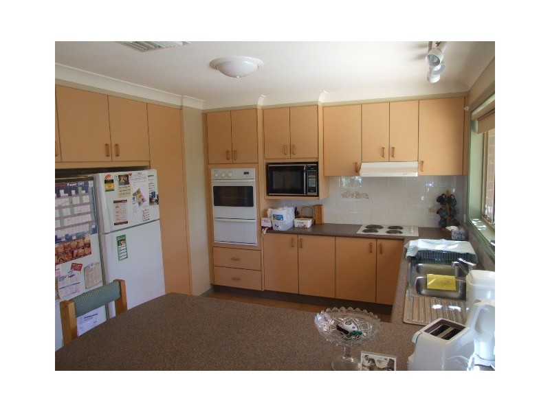 28 Fisher Street, Parkes NSW 2870