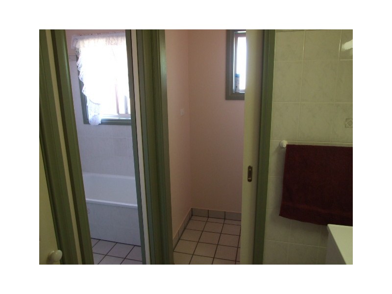 28 Fisher Street, Parkes NSW 2870