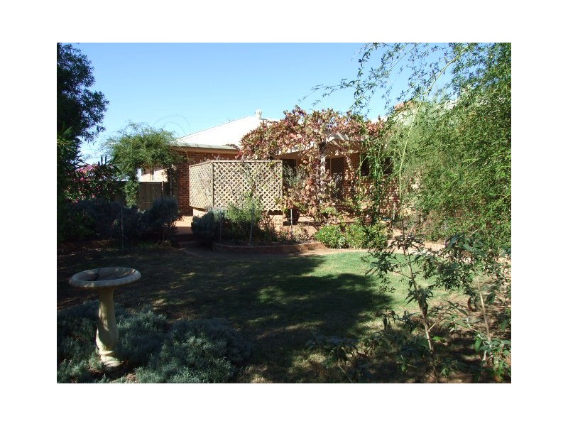 28 Fisher Street, Parkes NSW 2870