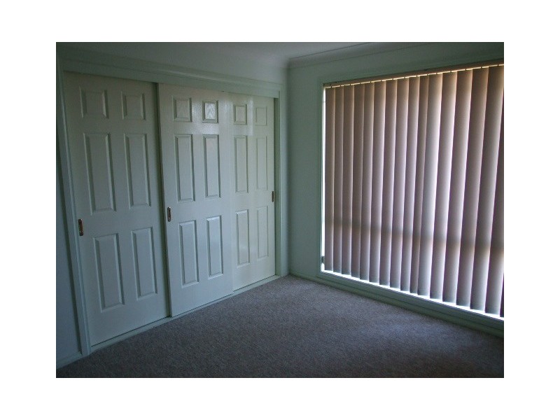 4 Endeavour Place, Parkes NSW 2870