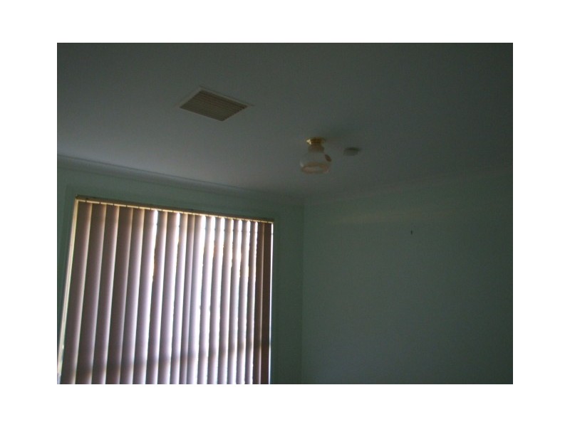 4 Endeavour Place, Parkes NSW 2870