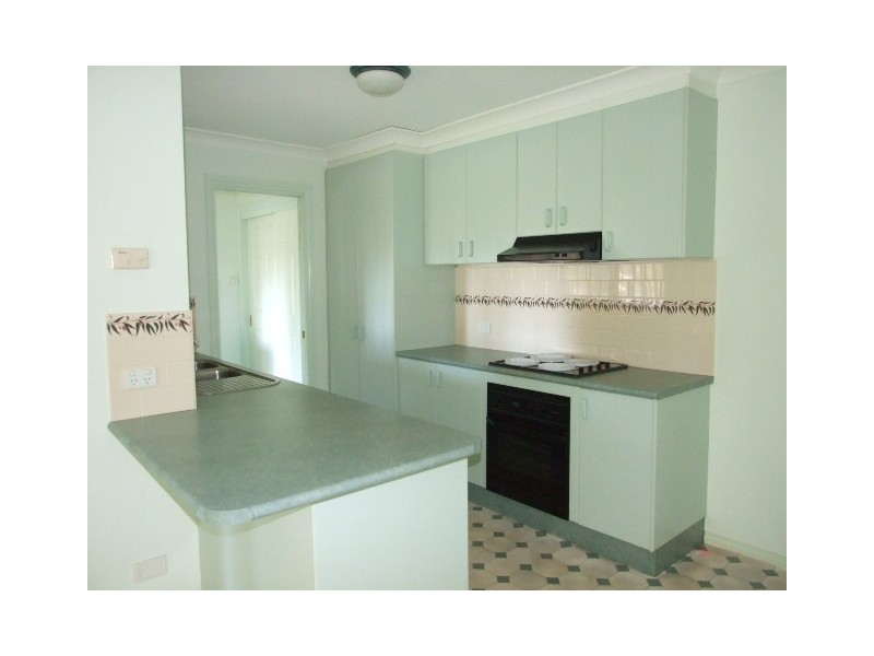 4 Endeavour Place, Parkes NSW 2870