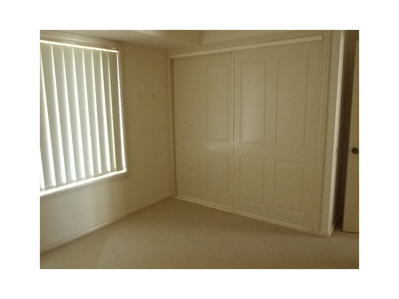 2/9 Basil Avenue, Parkes NSW 2870