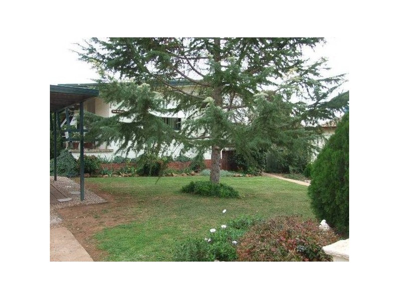 14 Miller Street, Parkes NSW 2870