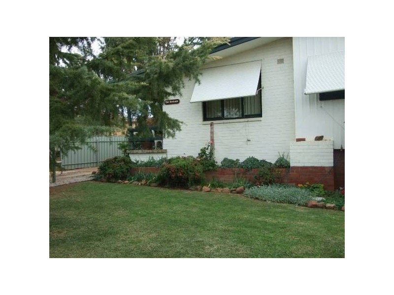 14 Miller Street, Parkes NSW 2870