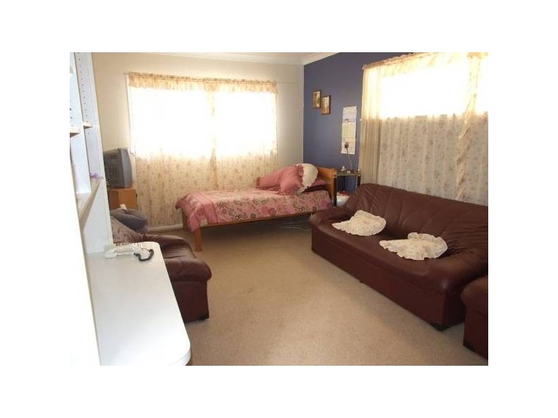 Moor
Street, Parkes NSW 2870