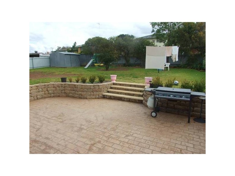 Moor
Street, Parkes NSW 2870