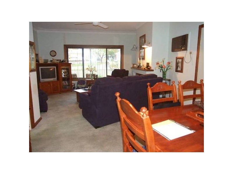 5 Hume Street, Parkes NSW 2870