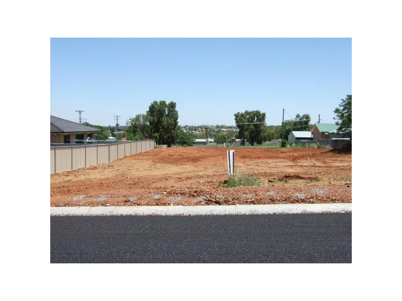 3 Off Farrer Street, Parkes NSW 2870