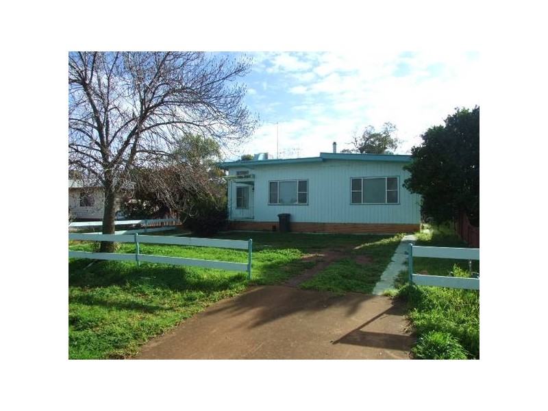 40 Webb Street, Parkes NSW 2870