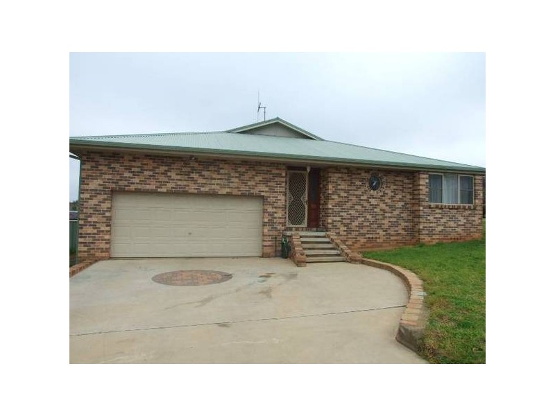 20 Dalley Street, Parkes NSW 2870