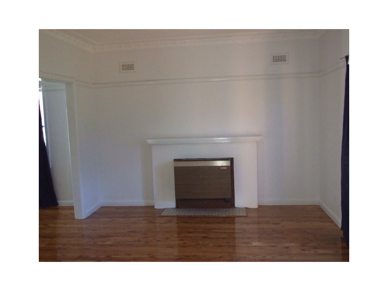 15 Coronation Avenue, Parkes NSW 2870