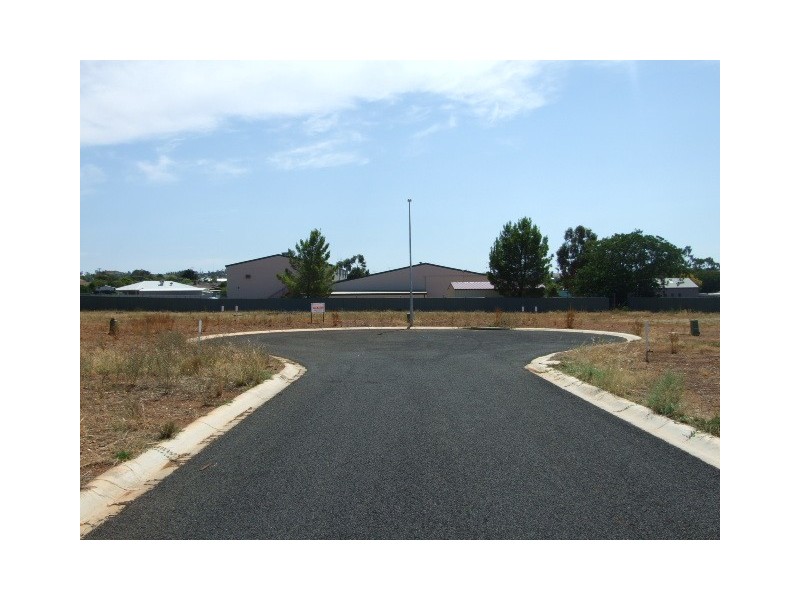 Lot 5,7,8, 9,  Rex Aubrey Lane, Parkes NSW 2870