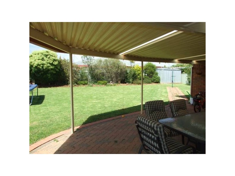 38 Ebelina Crescent, Parkes NSW 2870