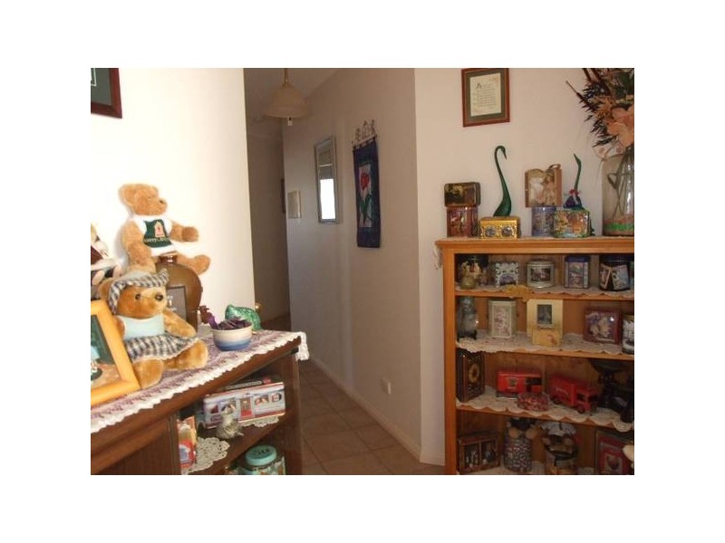 2 Arana Place, Parkes NSW 2870