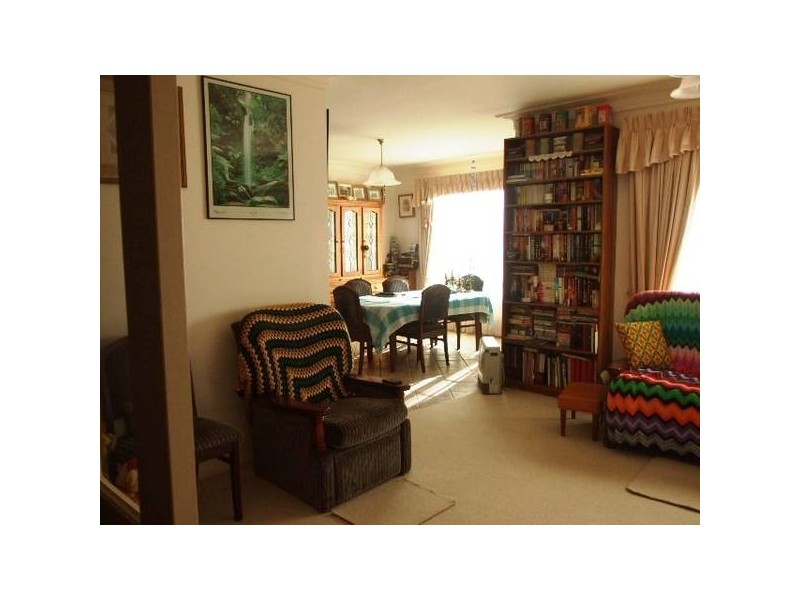 2 Arana Place, Parkes NSW 2870