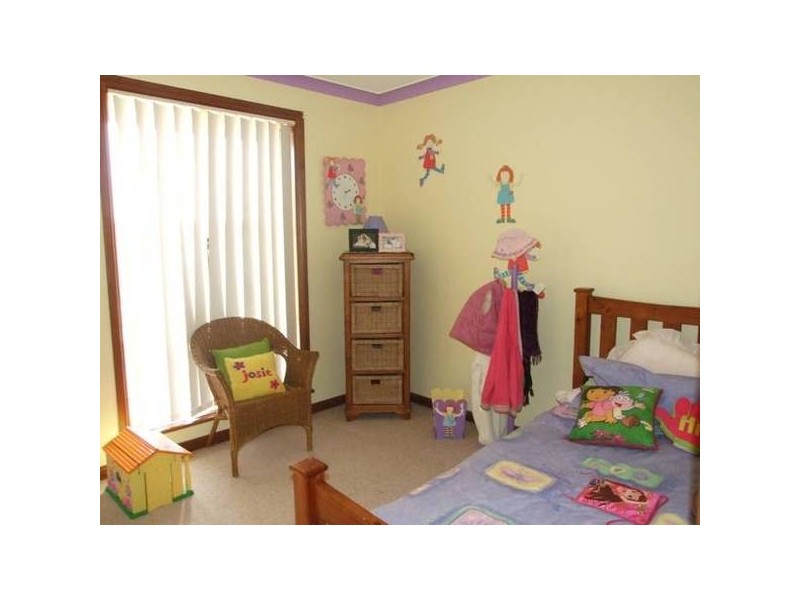 Golden Bar Drive, Parkes NSW 2870