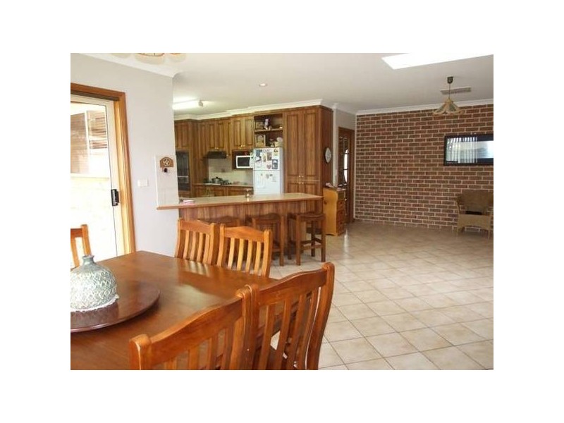 Golden Bar Drive, Parkes NSW 2870