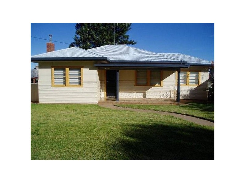 7 Rose Street, Parkes NSW 2870