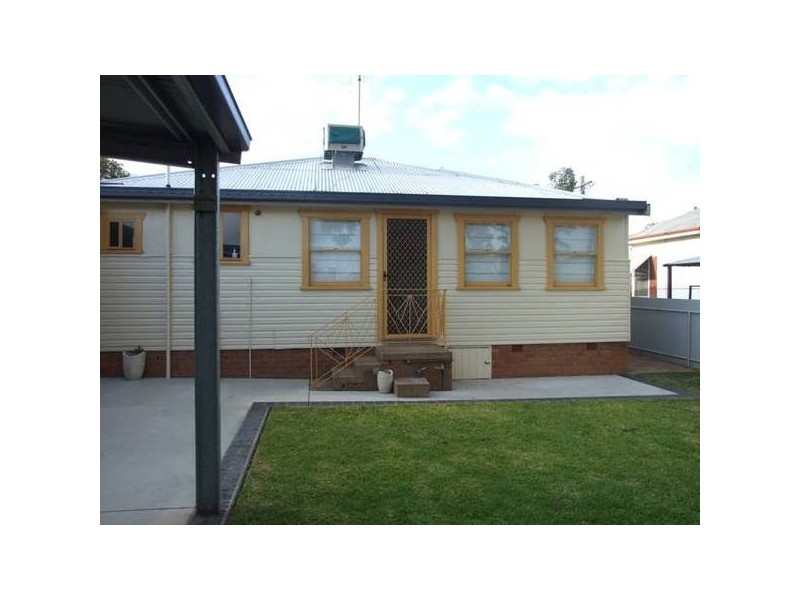 7 Rose Street, Parkes NSW 2870
