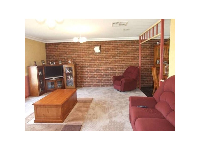 16 Webb Street, Parkes NSW 2870
