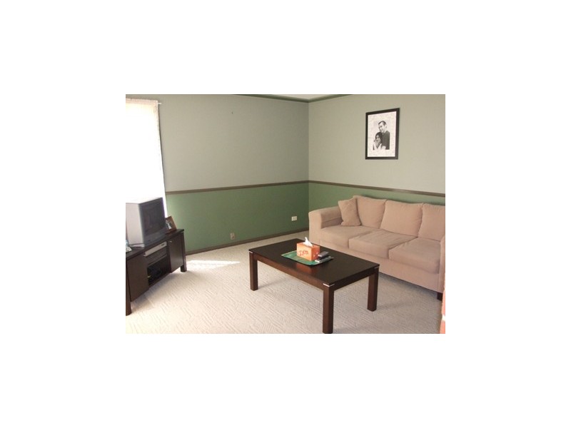 2/4 Friendship Place, Parkes NSW 2870