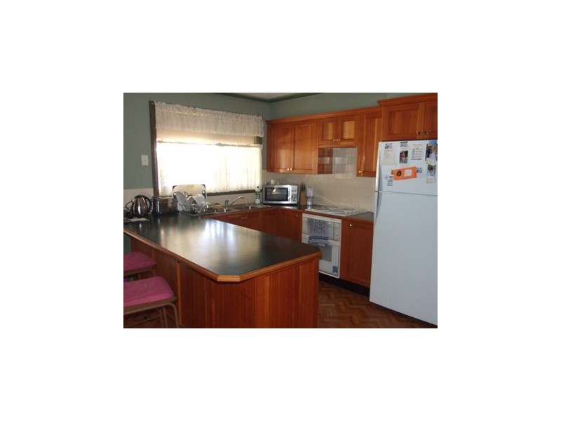 2/4 Friendship Place, Parkes NSW 2870