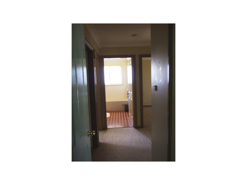 2/4 Friendship Place, Parkes NSW 2870