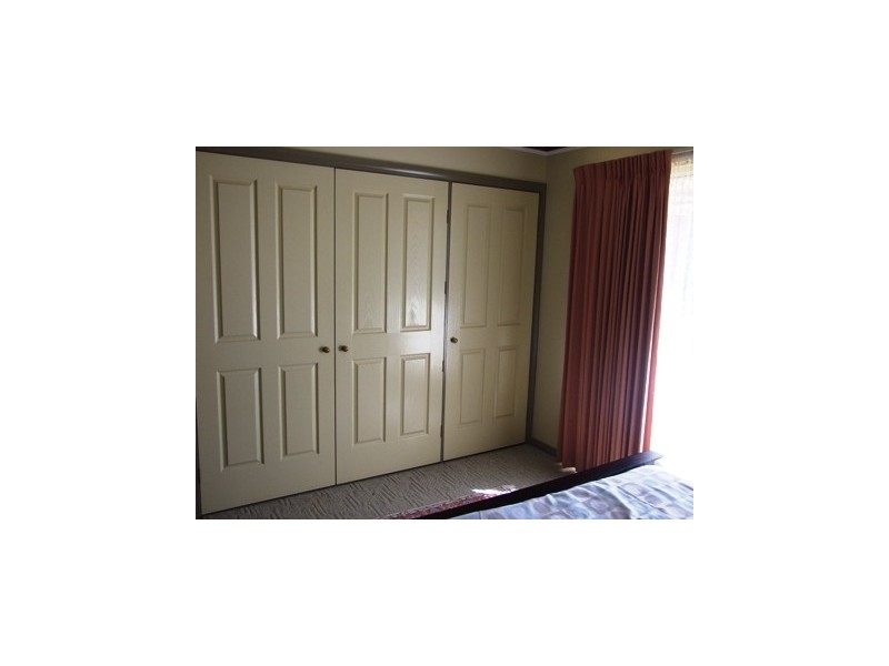 2/4 Friendship Place, Parkes NSW 2870