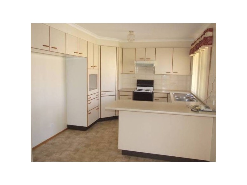 Lawson Street, Parkes NSW 2870