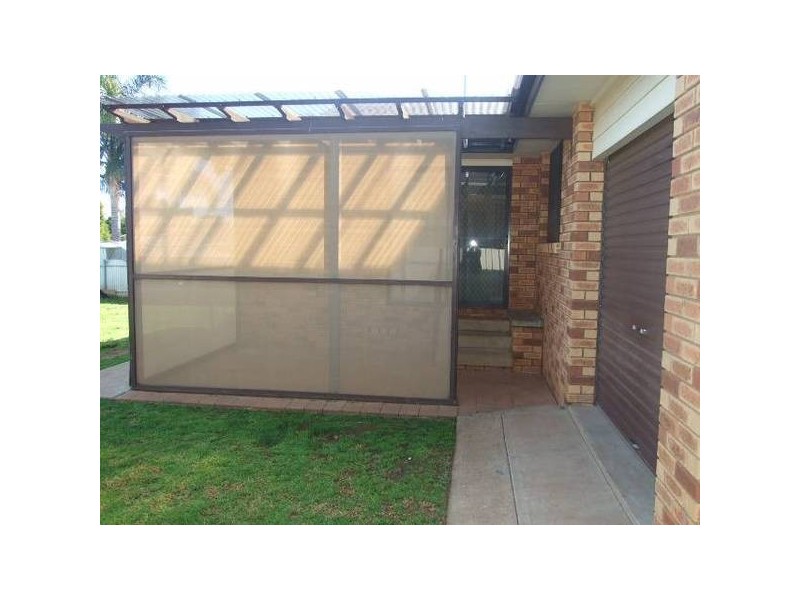 Lawson Street, Parkes NSW 2870