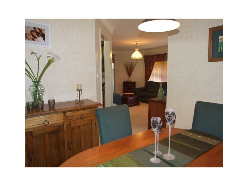 18 Noonan Street, Parkes NSW 2870