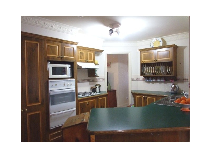 18 Noonan Street, Parkes NSW 2870