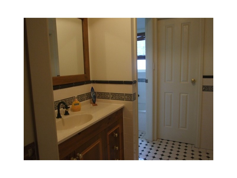 18 Noonan Street, Parkes NSW 2870