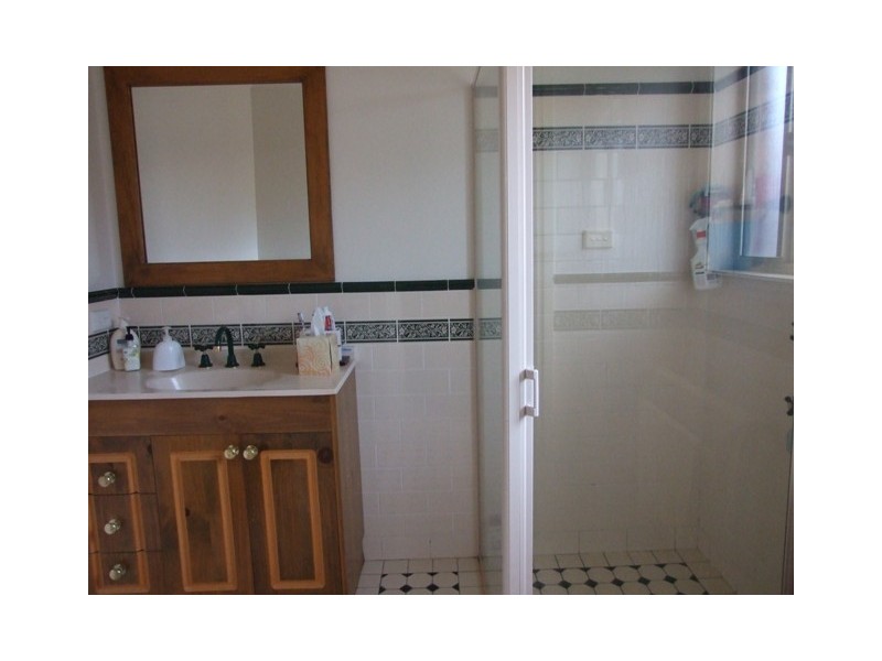 18 Noonan Street, Parkes NSW 2870