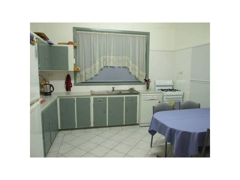 90 Mitchell, Parkes NSW 2870