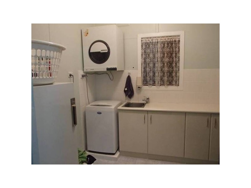 90 Mitchell, Parkes NSW 2870