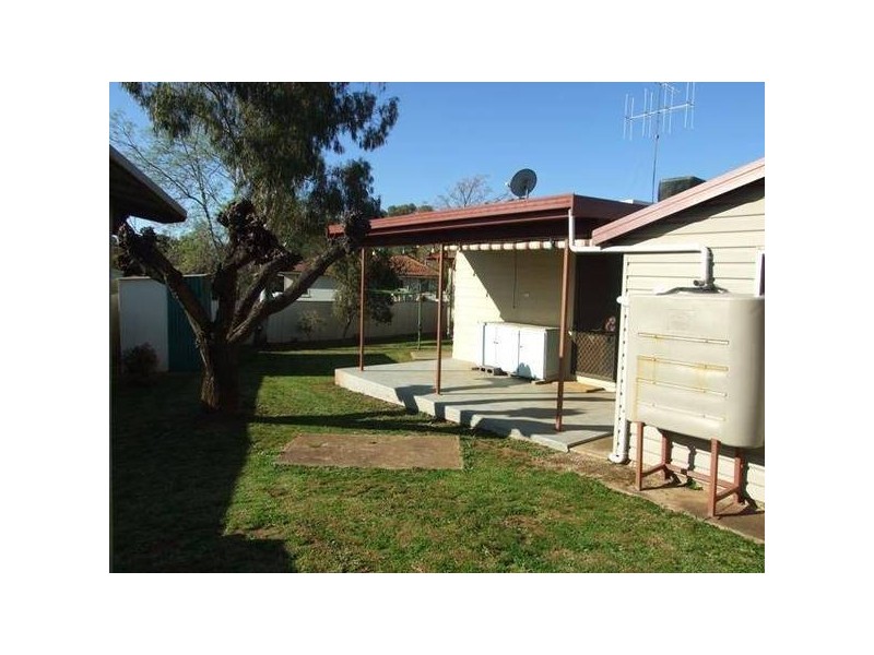 4 Porter street, Parkes NSW 2870
